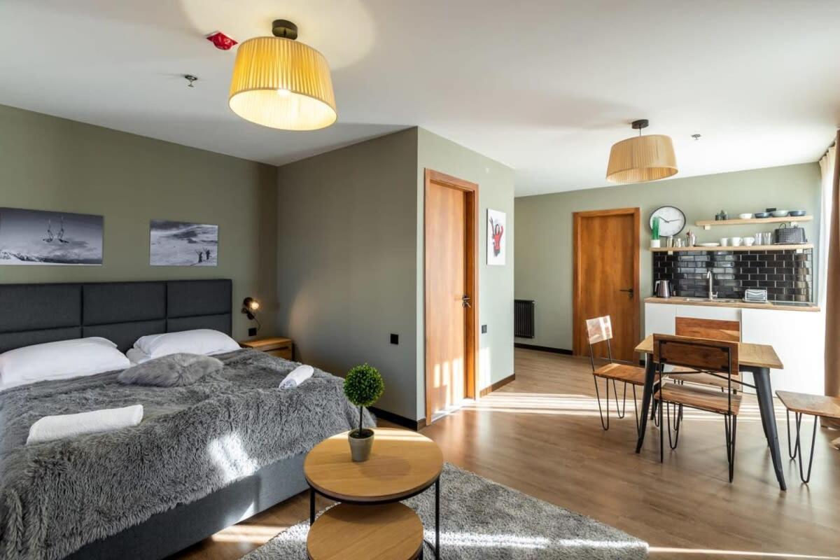 Super Stylish And Cozy 2 Bedroom 4Or6 People Apartment In Key Location In Marshall Gudauri Project Ski Resort Zewnętrze zdjęcie